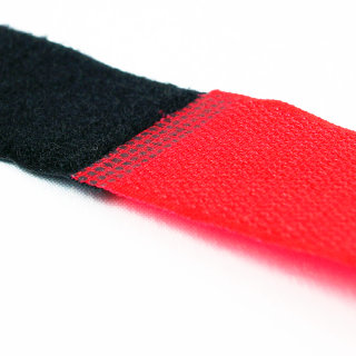 10 x Klettkabelbinder Metallöse Klett- und Flauschteil auf unterschiedlichen Seiten 80 cm rot